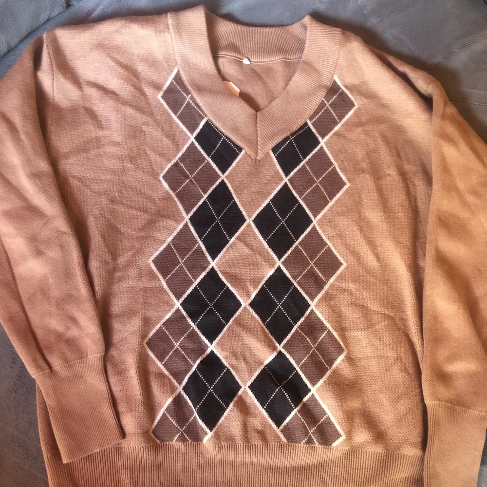 BRAND NEW Brown Argyle sweater top